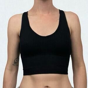 💙3 for $15 Black Ribbed Padded Cropped Tank Top